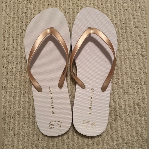 Women's Sandals Collection- Black, Brown, White Sizes 7-7.5 - Picture 6 of 8